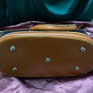 Vintage Dooney and Bourke bucket bag